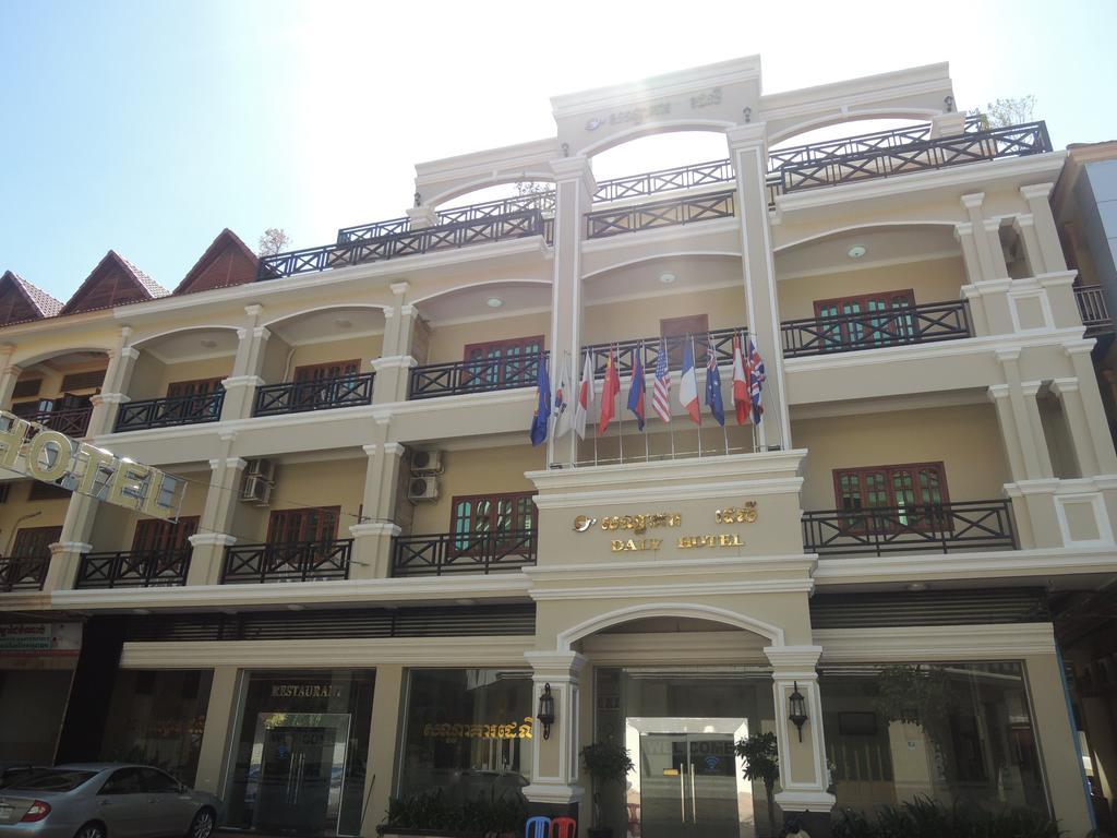 Daly Hotel Kampong Cham Εξωτερικό φωτογραφία