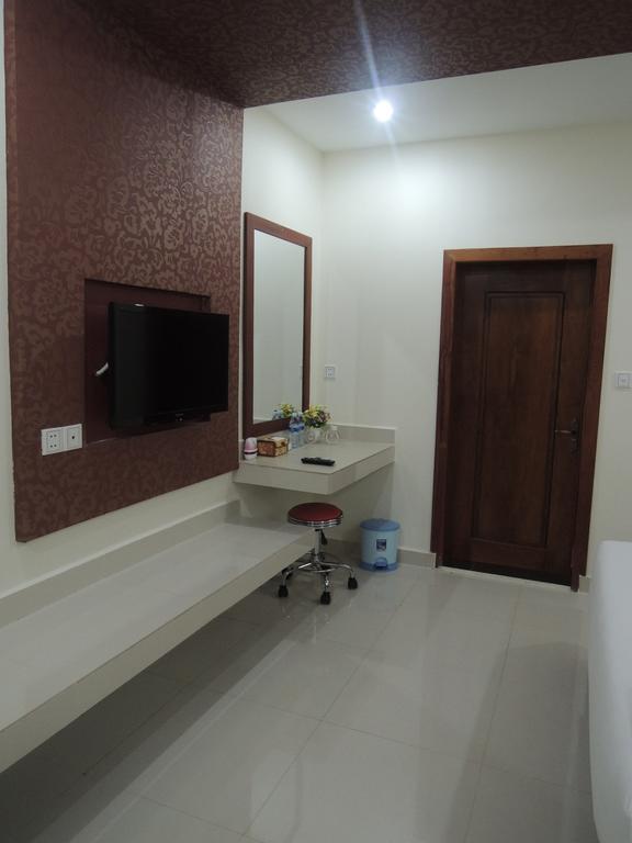 Daly Hotel Kampong Cham Εξωτερικό φωτογραφία
