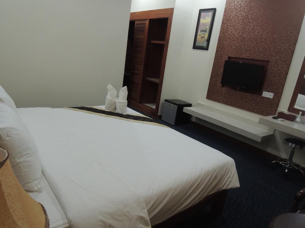 Daly Hotel Kampong Cham Εξωτερικό φωτογραφία